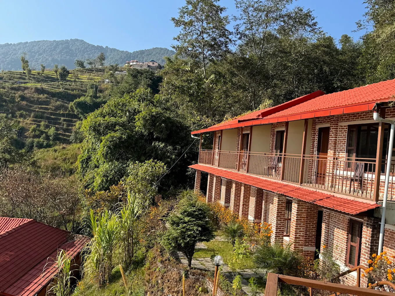 Why Jhule Organic Farm Resort is the Best Resort in Bhotechaur and Jarsing Pauwa